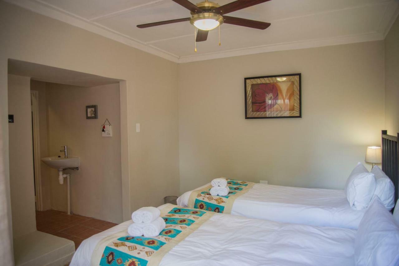 Tsumeb Backpackers & Safari Hostel Ngoại thất bức ảnh